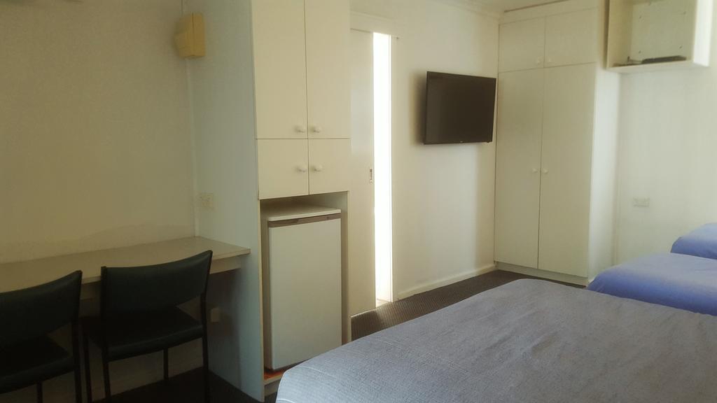 Clunes Motel Екстер'єр фото